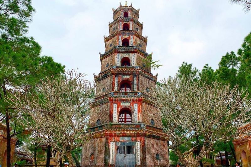 Thien Mu Pagoda Hue - explore the 400-year-old sacred pagoda